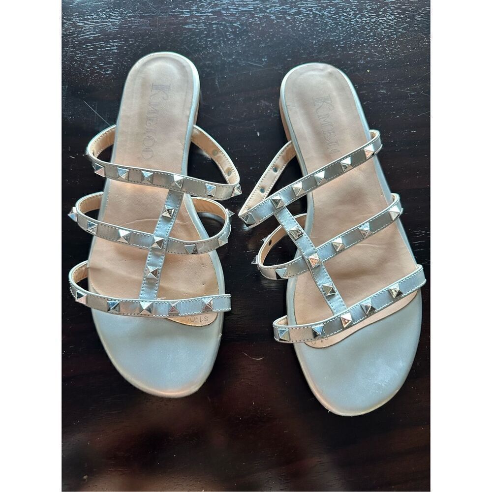 Flat studded sandals sz 10 silver rockstuds